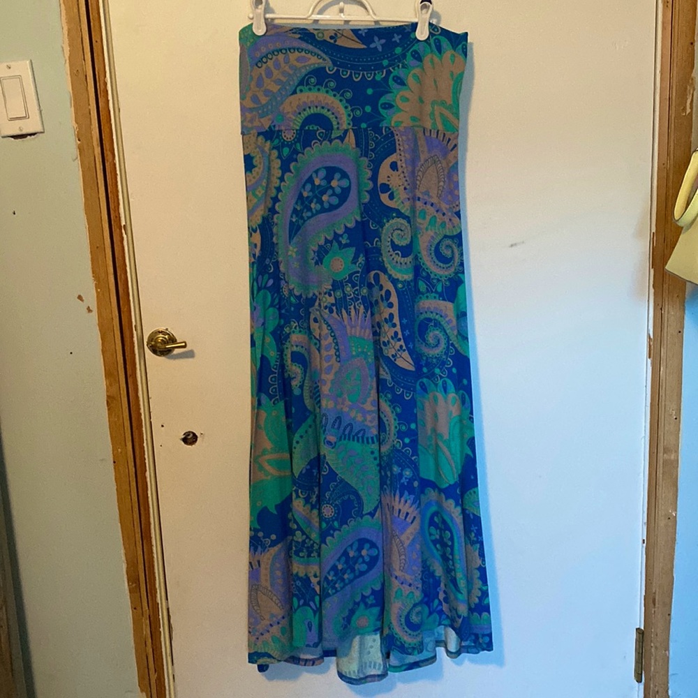 Maxi skirt, small size, but very stretchy.